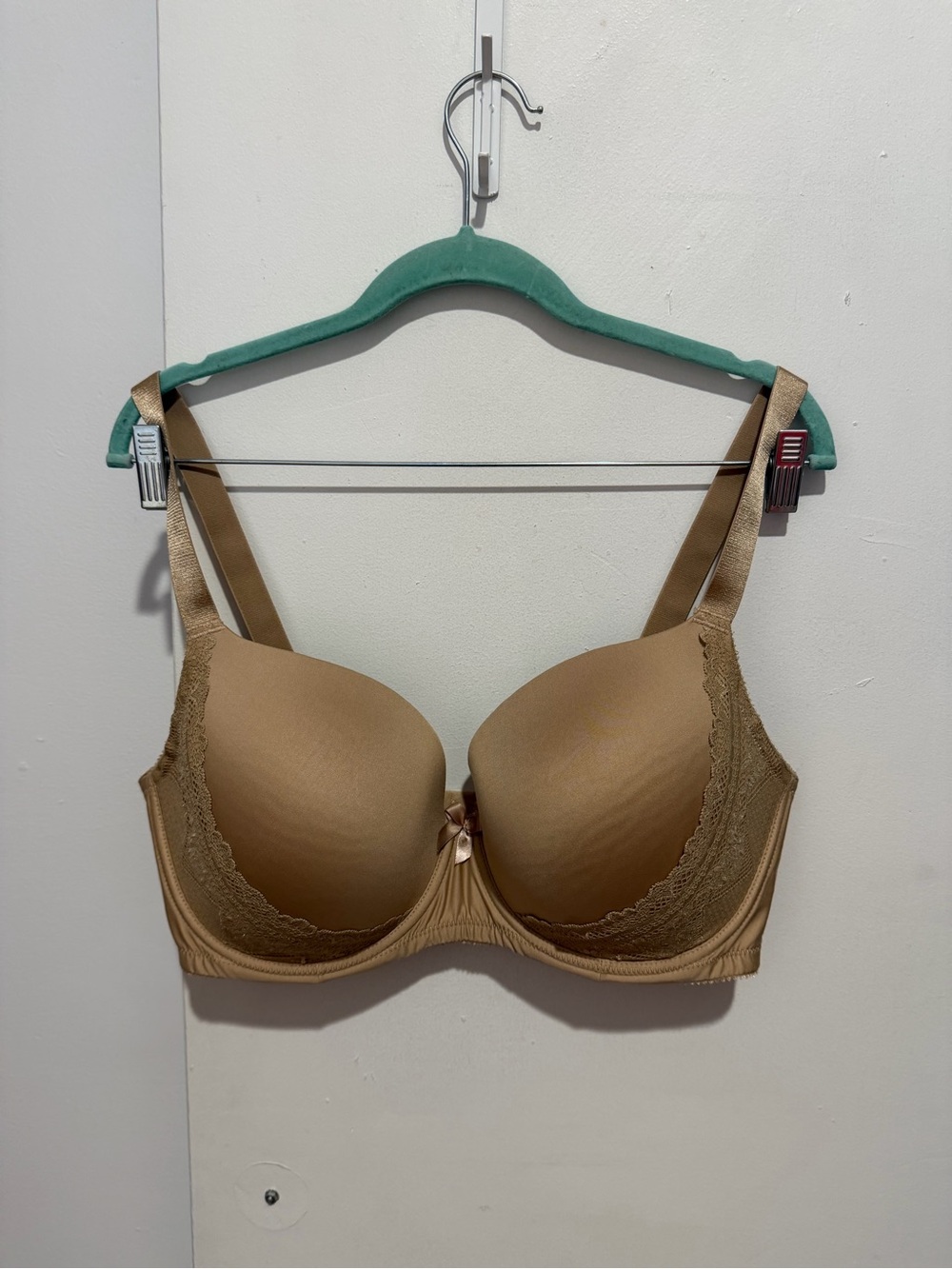Everyday Molded Underwire Bra with Lace Accent - Beige